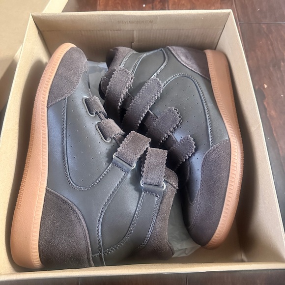 Steve Madden Dark Brown Women's Sneakers Brand New - Picture 8 of 9
